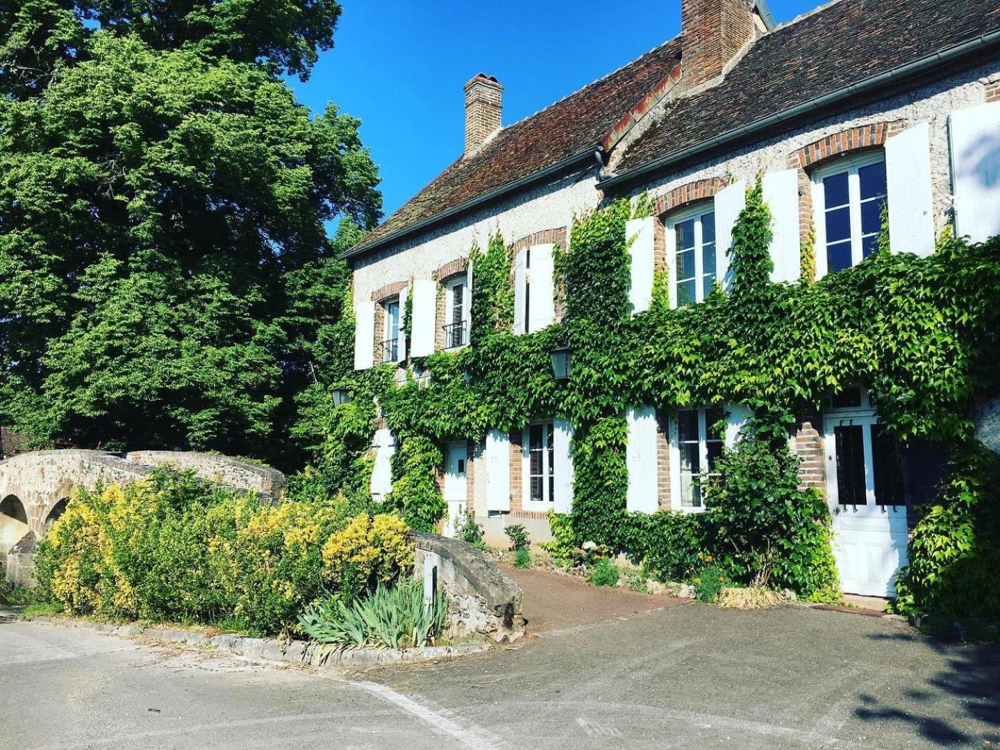Mézilles Le Moulin De Corneil B&B 외부 사진