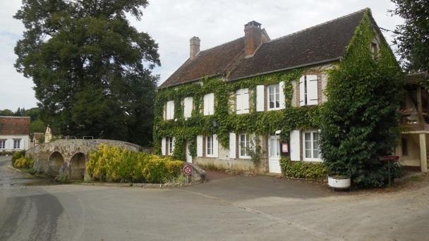 Mézilles Le Moulin De Corneil B&B 외부 사진